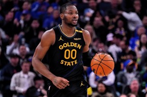 关于出色发挥首场状态出色，勇士观众沸腾！，浓眉哥重返赛场全场沸腾不已的信息-爱游戏