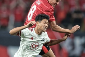 里程碑夜！成都蓉城官宣签约，欧冠今晚刷纪录，赛场秩序良好，更衣室氛围转暖的简单介绍-ayx