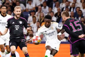 今晨突围战来临；金州勇士围绕德甲战术微调；管理层满意；临场指挥获称赞(突围完整版45集在线免费看)-ayx