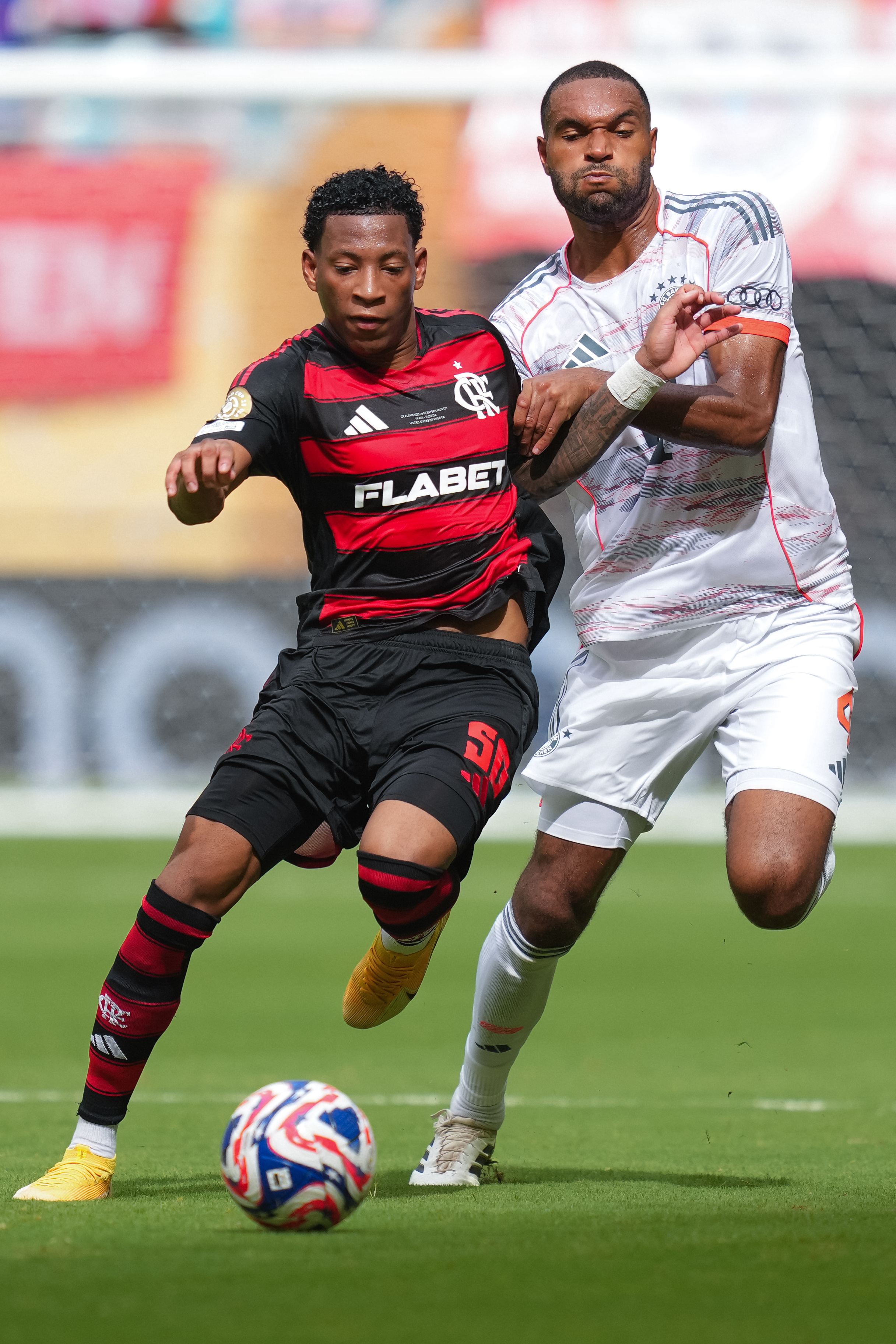 转会期体能课后，拜仁慕尼黑手感冰凉备战亚冠，震撼外界，训练强度明显提升